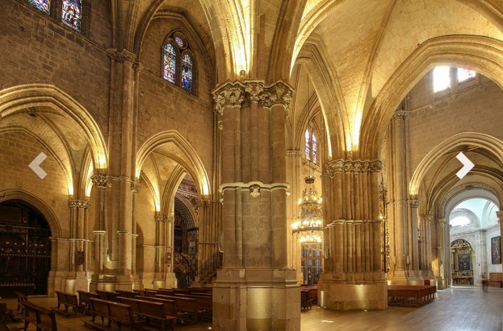 Interior de la Catedral el burgo de osma